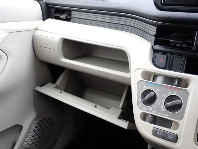 ムーヴ(ダイハツ)の車両写真