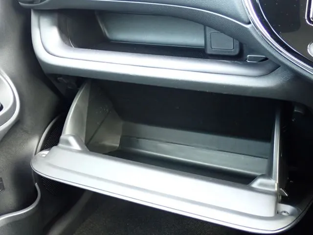 アクア（トヨタ）の車両写真