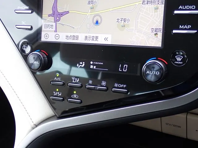 カムリ　ハイブリッド（トヨタ）の車両写真