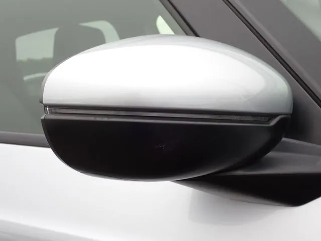 フィット e:HEV(ホンダ)の車両写真