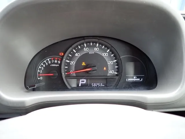 エブリイバン（スズキ）の車両写真