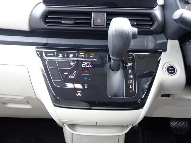 ルークス（ニッサン）の車両写真