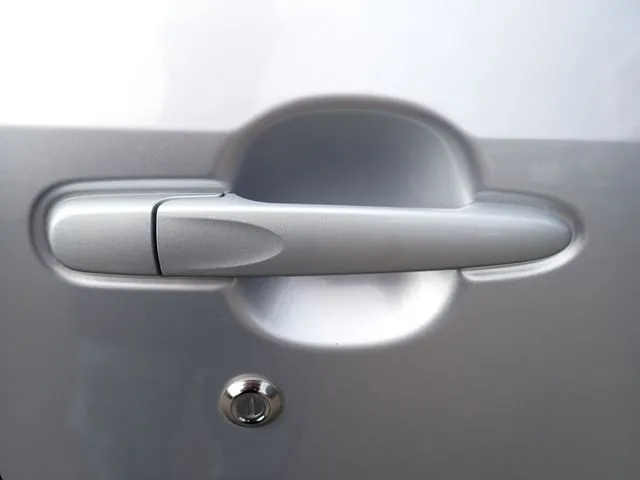 ムーヴ（ダイハツ）の車両写真
