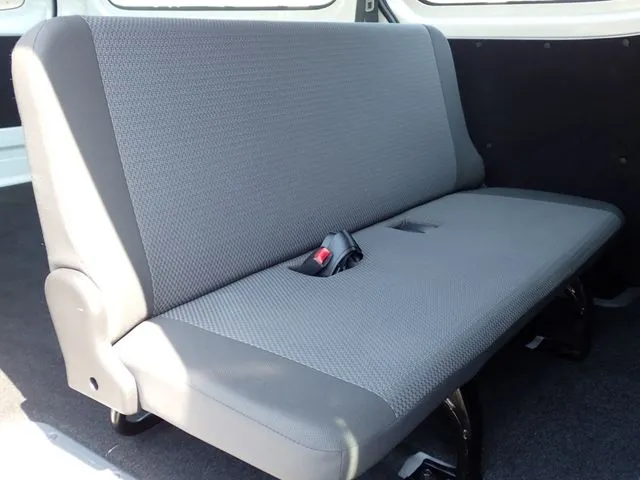 ＮＶ３５０キャラバン　１．２ｔ（ニッサン）の車両写真
