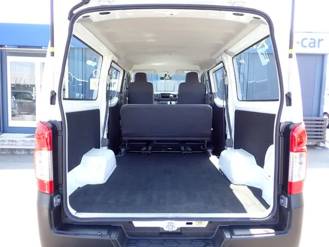 ＮＶ３５０キャラバン　１．２ｔ（ニッサン）の車両写真