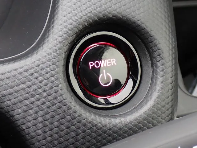 フィット e:HEV(ホンダ)の車両写真