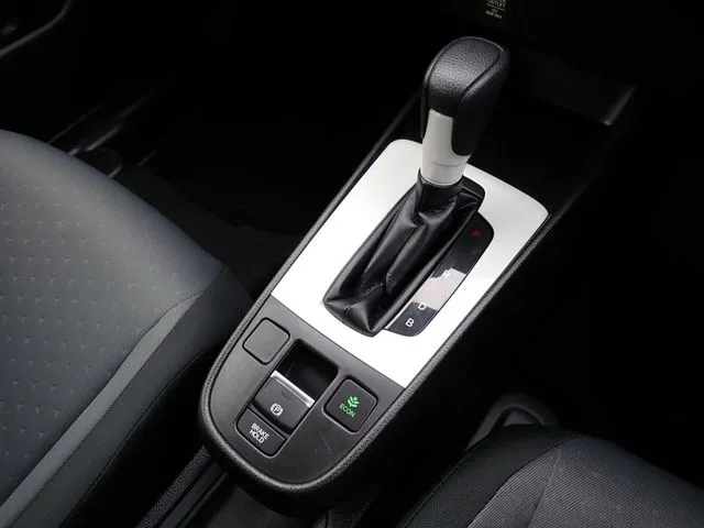フィット e:HEV 4WD(ホンダ)の車両写真