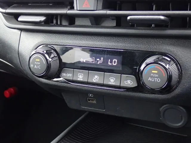 ニッサン　ノート