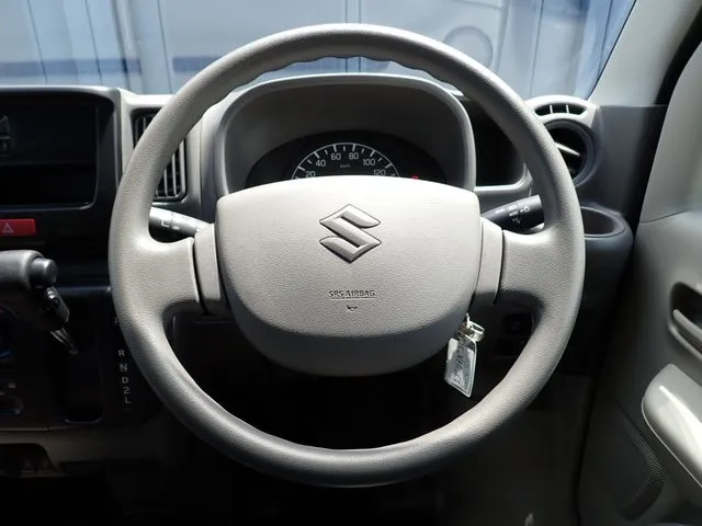 エブリイバン（スズキ）の車両写真