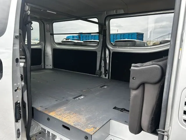 ＮＶ３５０キャラバン（ニッサン）の車両写真