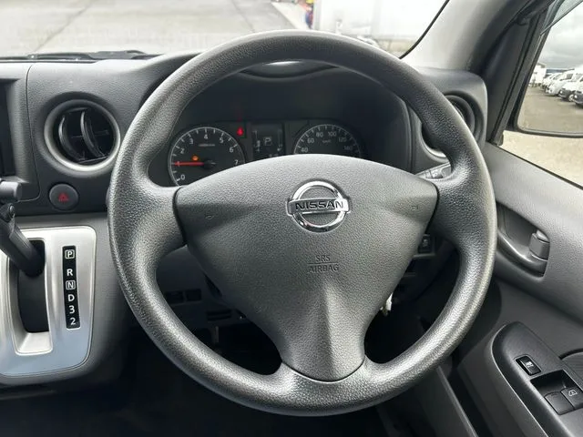 ＮＶ３５０キャラバン（ニッサン）の車両写真