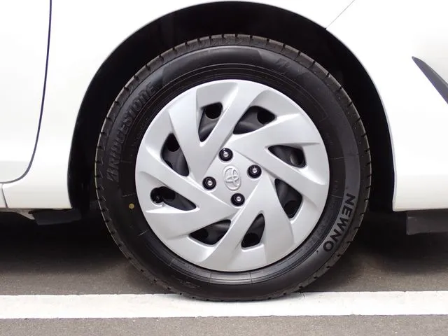 アクア(トヨタ)の車両写真