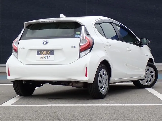 アクア(トヨタ)の車両写真