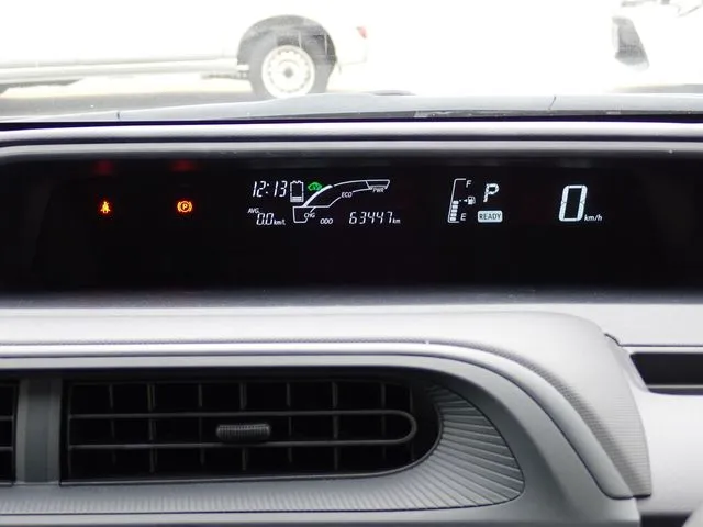 アクア（トヨタ）の車両写真