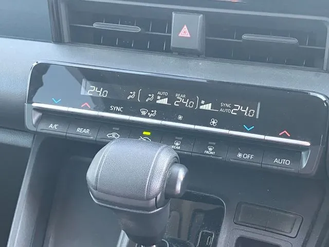 トヨタ ノア 4WD