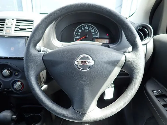 マーチ（ニッサン）の車両写真