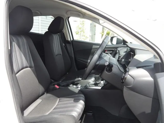 MAZDA2(マツダ)の車両写真