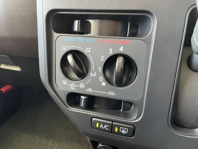 ルーミー(トヨタ)の車両写真