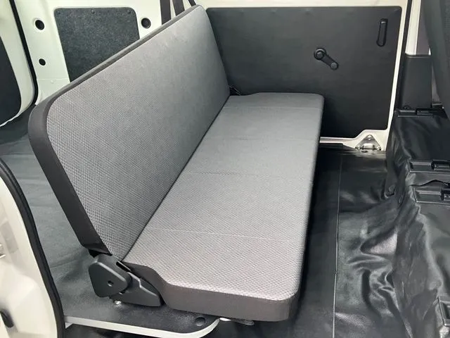 ハイゼットカーゴ 4WD(ダイハツ)の車両写真