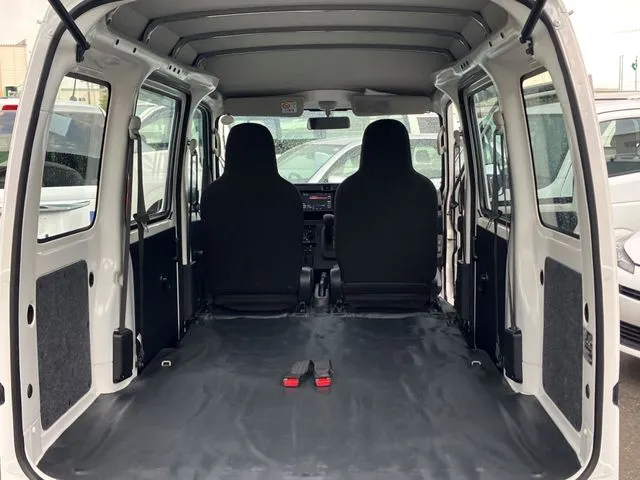 ハイゼットカーゴ 4WD(ダイハツ)の車両写真