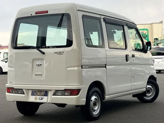 ハイゼットカーゴ 4WD(ダイハツ)の車両写真
