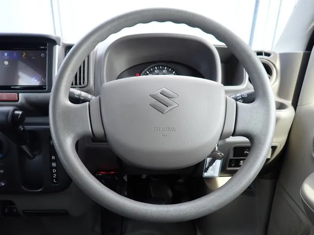 エブリイバン（スズキ）の車両写真