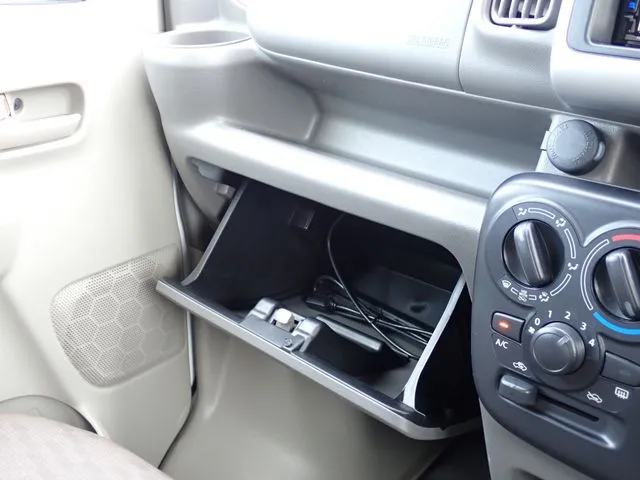 エブリイバン（スズキ）の車両写真