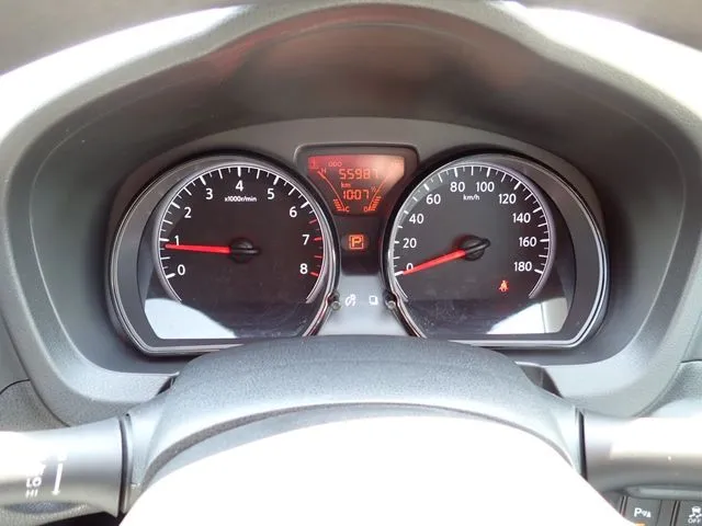 ノート(ニッサン)の車両写真