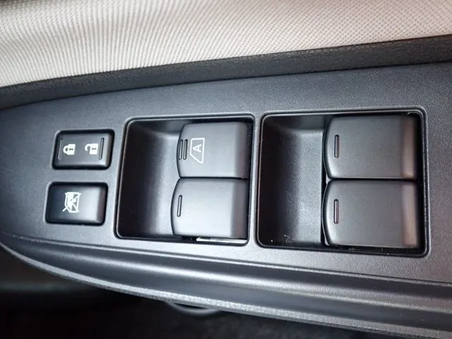 ノート(ニッサン)の車両写真