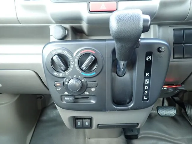 エブリイバン(スズキ)の車両写真