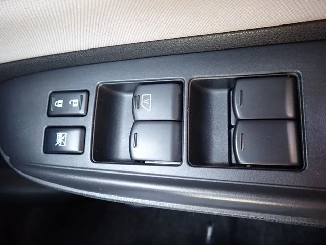 ノート(ニッサン)の車両写真