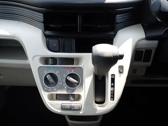 ムーヴ(ダイハツ)の車両写真