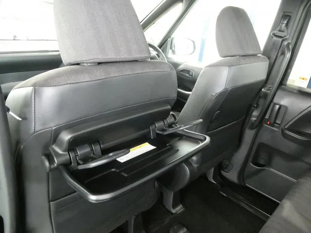 ヴォクシー(トヨタ)の車両写真