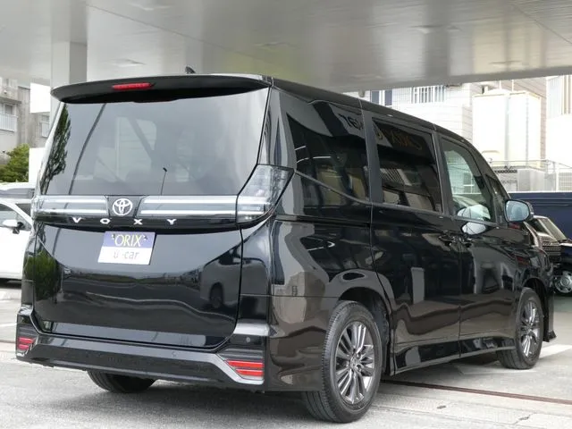 ヴォクシー(トヨタ)の車両写真
