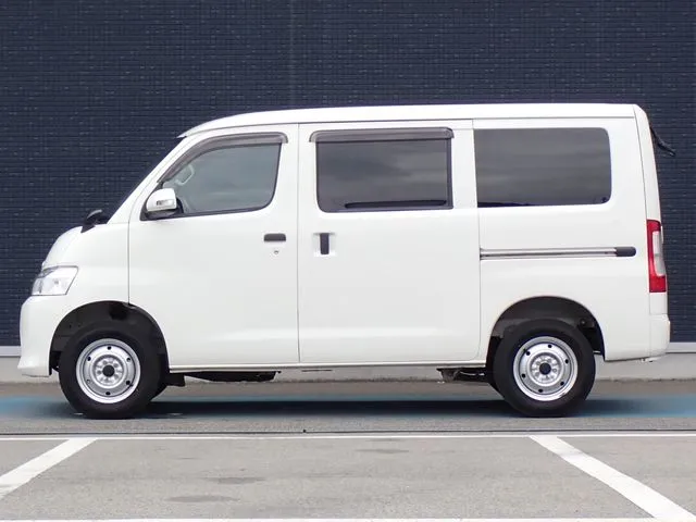 ボンゴバン 2WD(マツダ)の車両写真
