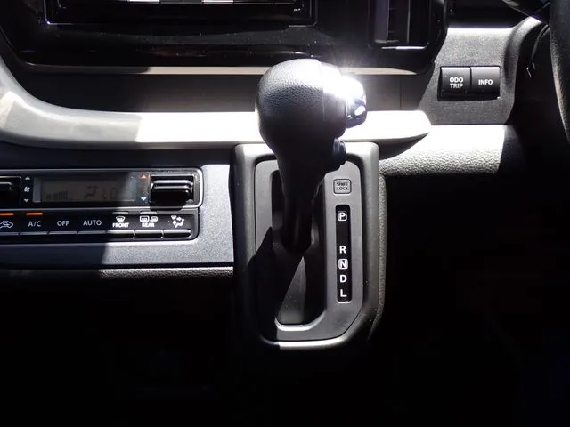 ソリオ 4WD(スズキ)の車両写真
