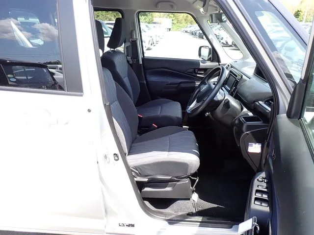 ソリオ 4WD(スズキ)の車両写真