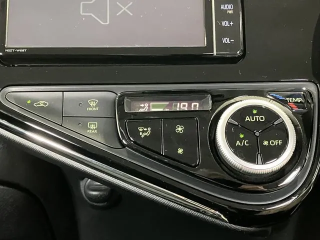 トヨタ　アクア