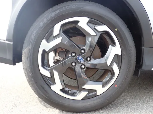 SUBARU XV ハイブリッド(スバル)の車両写真