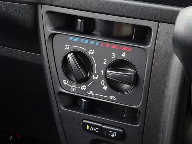 ハイゼットカーゴ(ダイハツ)の車両写真