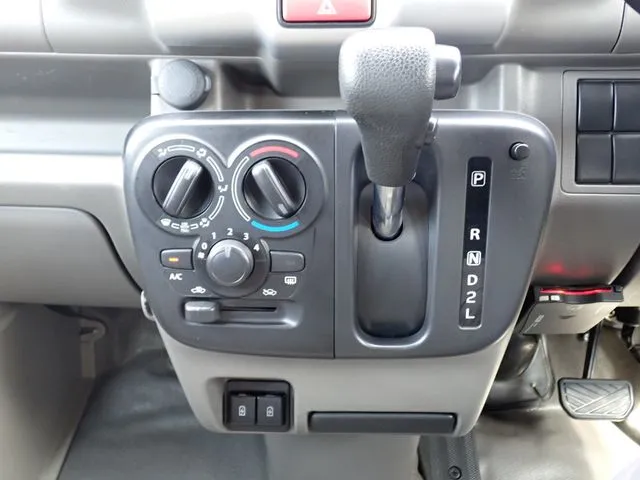 エブリイバン(スズキ)の車両写真