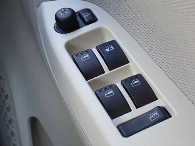 ムーヴ（ダイハツ）の車両写真