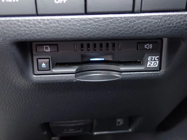 ハリアー　ハイブリッド（トヨタ）の車両写真