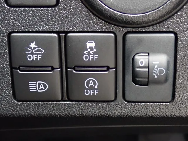 ミラ　イース（ダイハツ）の車両写真