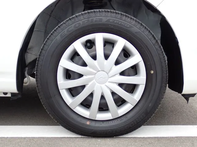 ミラ　イース（ダイハツ）の車両写真