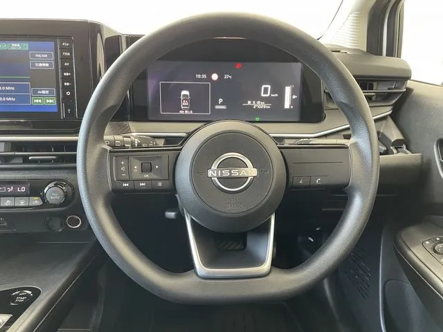 ノート(ニッサン)の車両写真