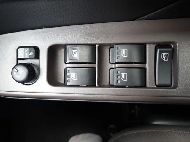 トール(ダイハツ)の車両写真