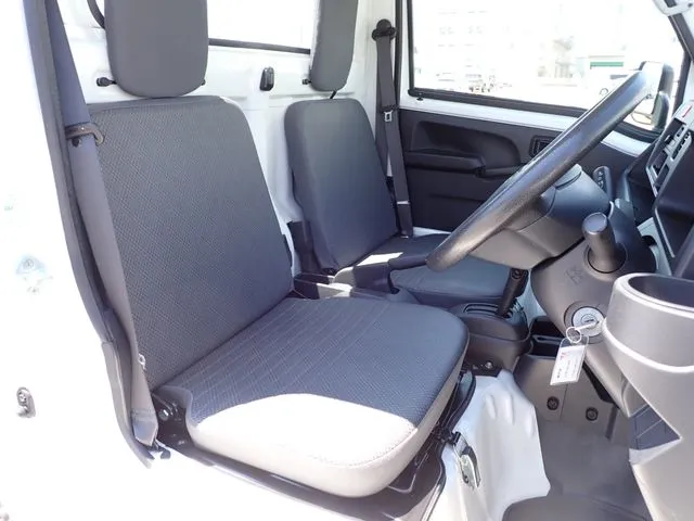 ハイゼットトラック 4WD(ダイハツ)の車両写真