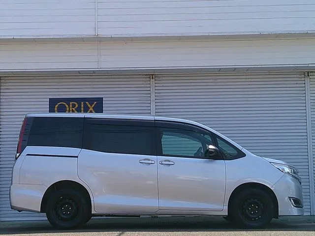 ノア　４ＷＤ（トヨタ）の車両写真