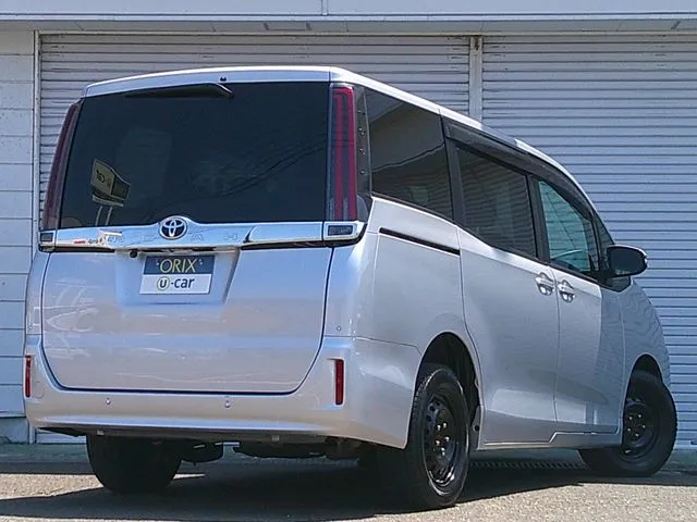 ノア　４ＷＤ（トヨタ）の車両写真